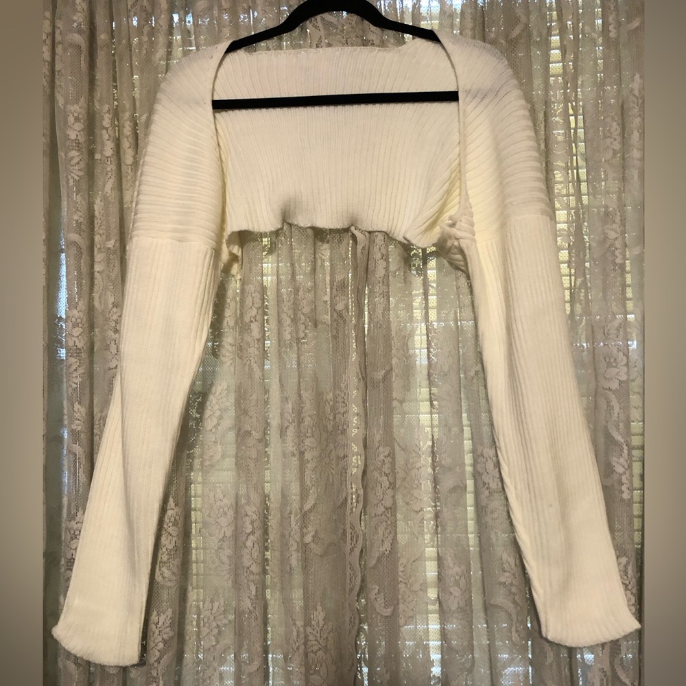 White Long sleeve sweater shrug